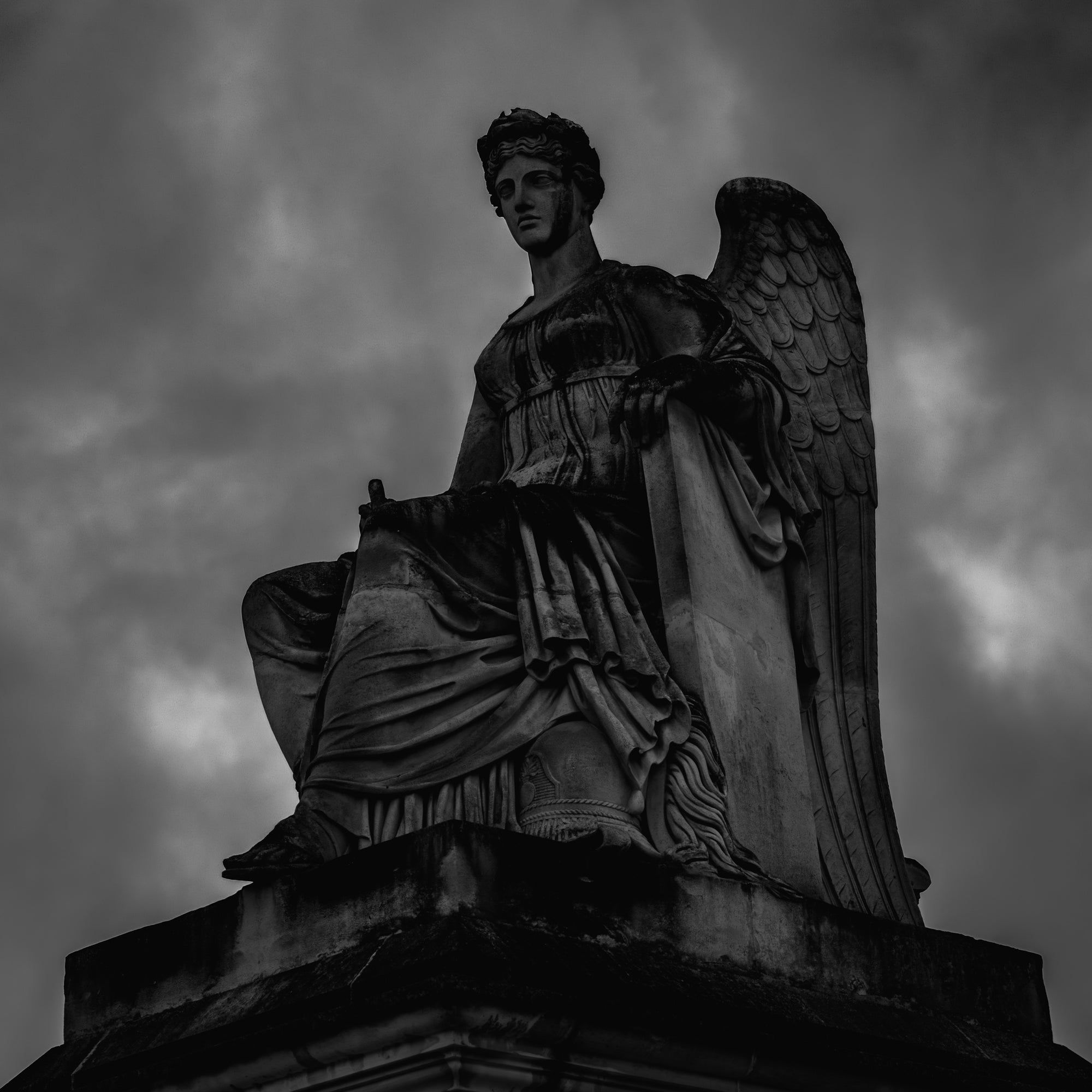 Moody Sculpture in Paris I